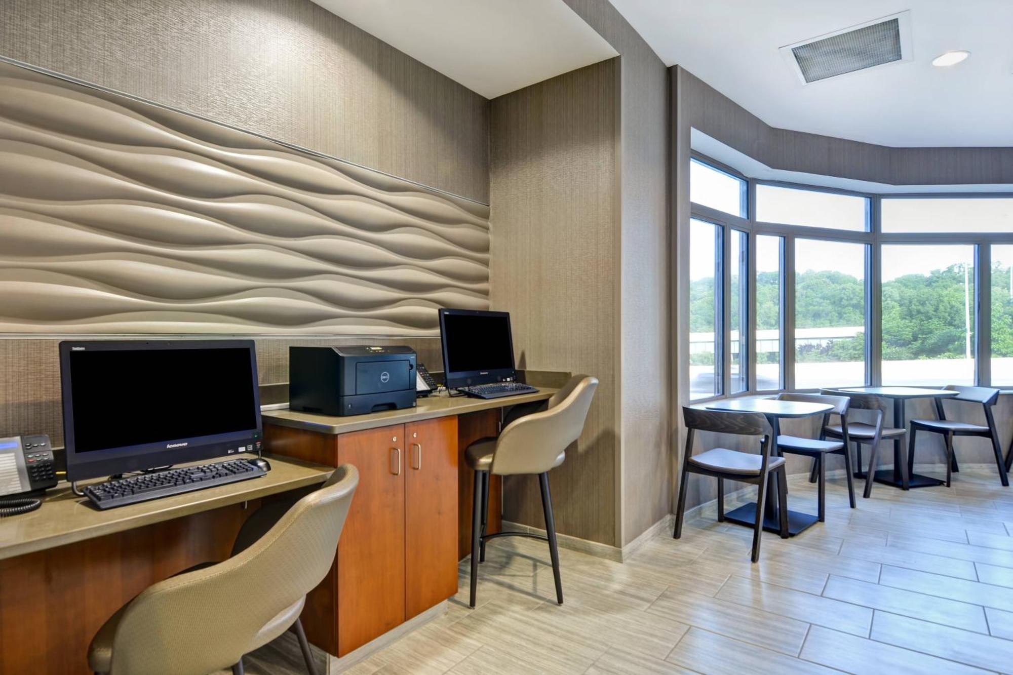 Springhill Suites By Marriott Cincinnati Midtown Exteriér fotografie